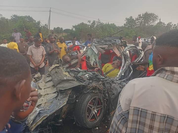 People Fear Dead in Osogbo Ghastly Motor Accident 
