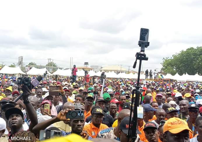 Mammoth Crowd As APC Lockdown Benin City for Okpebholo